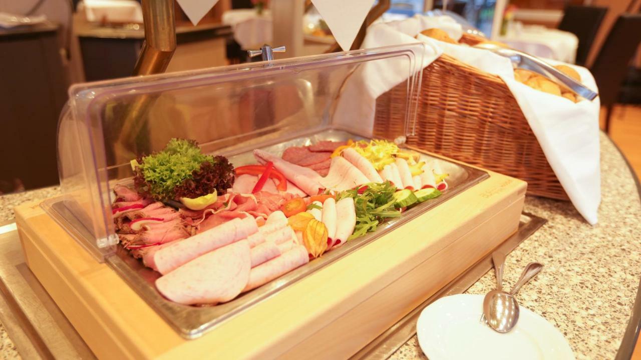 Hotel Waldhalle メルン エクステリア 写真