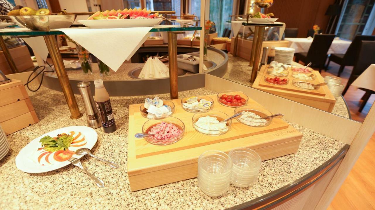 Hotel Waldhalle メルン エクステリア 写真