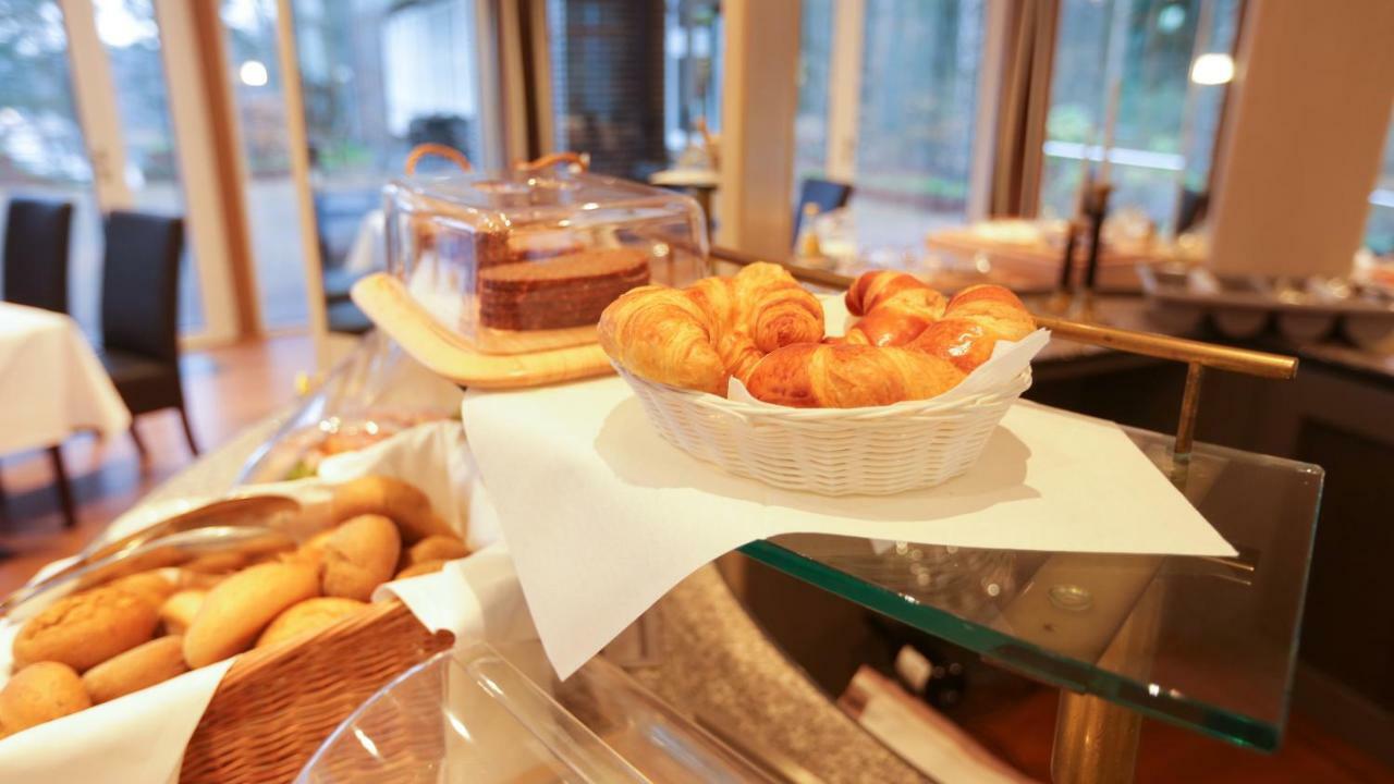 Hotel Waldhalle メルン エクステリア 写真